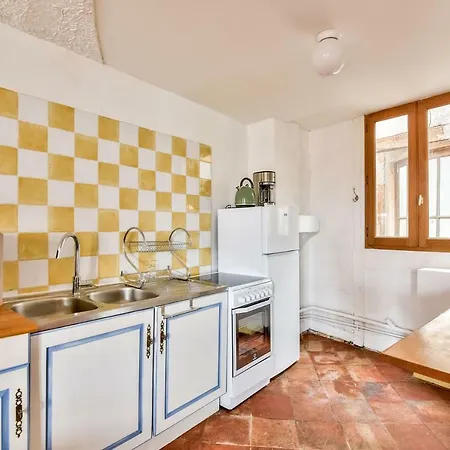 Spacious *3 Min From Capitole* *