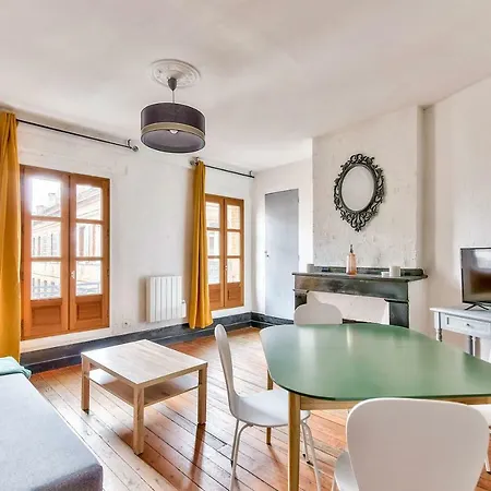 Spacious *3 Min From Capitole* *